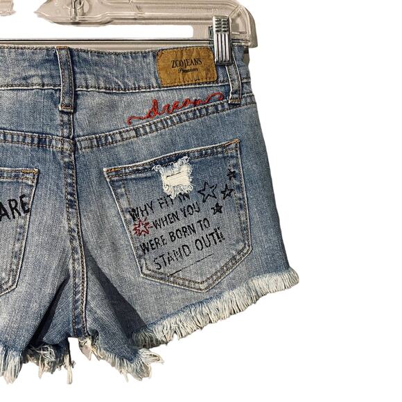 ZCO Blue Denim Graphic Distressed Jean Cut Off Shorts Women Sz 3 - Picture 10 of 11